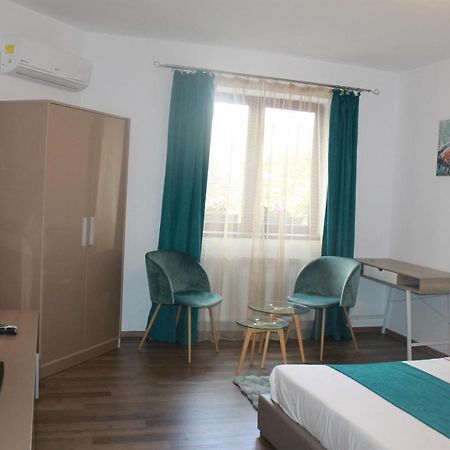 Studio Turquoise Victoria Бухарест Екстер'єр фото